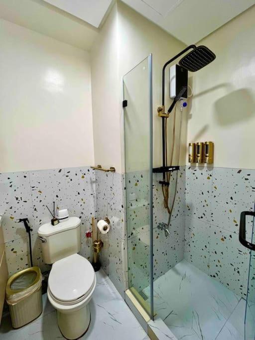 One Seven Apartment *